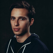Flume - List pictures