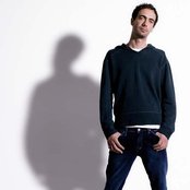 Para One - List pictures