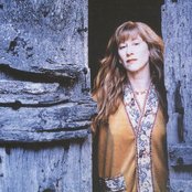 Loreena Mckennitt - List pictures