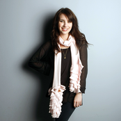 Emma Roberts - List pictures