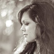 Emily Lynch - List pictures