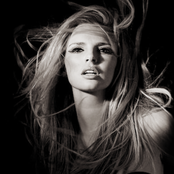 Nadine Coyle - List pictures