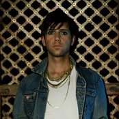 Tiga - List pictures