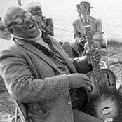 Hammie Nixon - List pictures