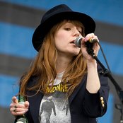 Jenny Lewis - List pictures
