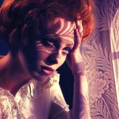 Karen Elson - List pictures