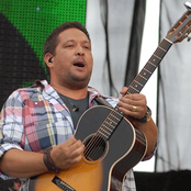 Fernandinho - List pictures