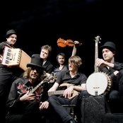 The Shanes - List pictures