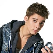 Dyllan Murray - List pictures