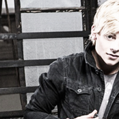 Ross Lynch - List pictures