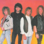 Giant - List pictures