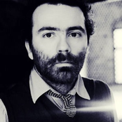 Mikael Simpson - List pictures