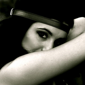 Alex Winston - List pictures