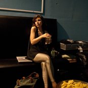Julia Holter - List pictures