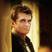 Mike Oldfield - List pictures