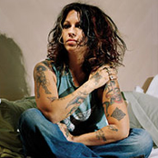 Linda Perry - List pictures