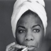 Simone Nina - List pictures