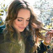 Lauren Daigle - List pictures