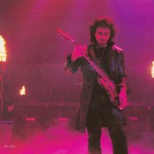 Iommi - List pictures