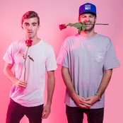 The Chainsmokers - List pictures