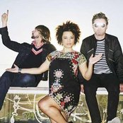 Sneaky Sound System - List pictures