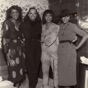 The Jones Girls - List pictures