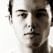 Otto Knows - List pictures