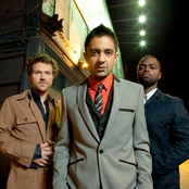 Vijay Iyer Trio - List pictures