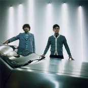 Neon Neon - List pictures