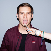 Flume - List pictures