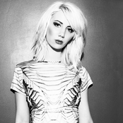 Queen Of Hearts - List pictures