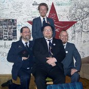 Elakelaiset - List pictures