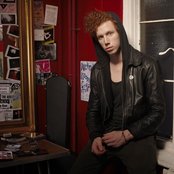 Erik Hassle - List pictures