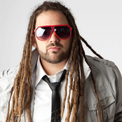 Dominic Balli - List pictures