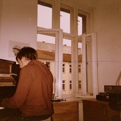 Nils Frahm - List pictures