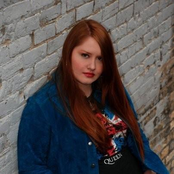 Shannon Curfman - List pictures