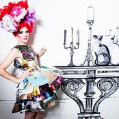 Gabby Young & Other Animals - List pictures