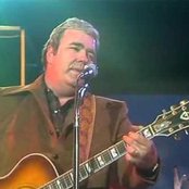 Hoyt Axton - List pictures