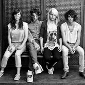 Hyphen Hyphen - List pictures