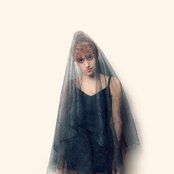 Empress Of - List pictures