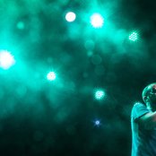 Lucas Santtana - List pictures