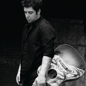 Lee Dewyze - List pictures