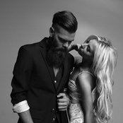 Linus Young - List pictures