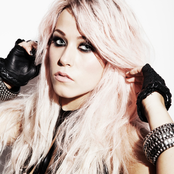Amelia Lily - List pictures