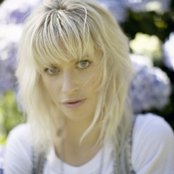 Gin Wigmore - List pictures