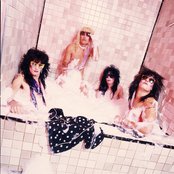 Motley Crue - List pictures
