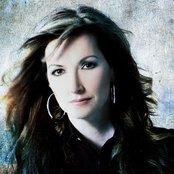 Martha Munizzi - List pictures