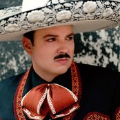 Pepe Aguilar - List pictures