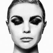 Emika - List pictures