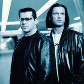 Voodoo & Serano - List pictures